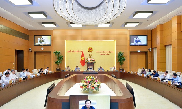Komite Tetap MN Vietnam Berikan Sumbangan Pendapat terhadap RUU Mengenai Pertanahan (Amandemen)