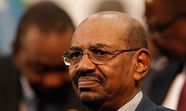 Sudanese President suspends peace talk with rebels