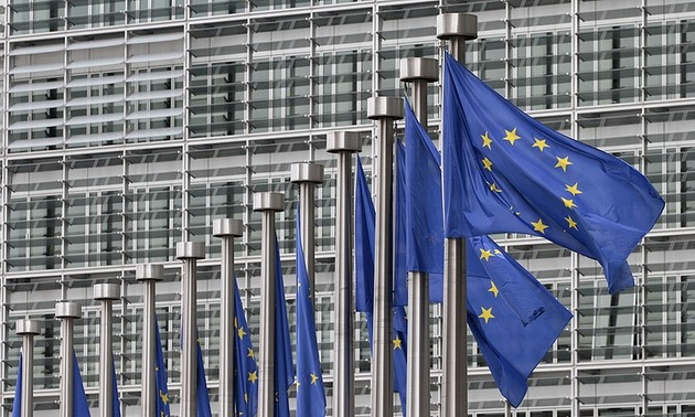EU countries agree to extend blacklist for Russia