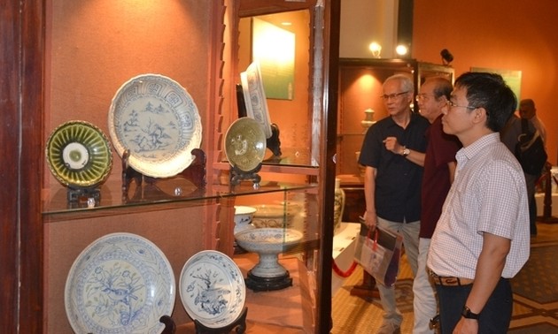 130 Vietnamese cultural artifacts displayed