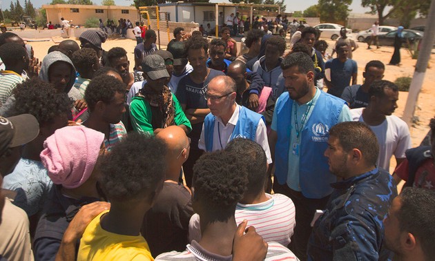 UN officials call for refugees, migrants to be freed from detention