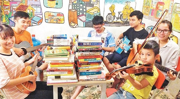 Vietnamese  student devotes his youth to spreading kindness