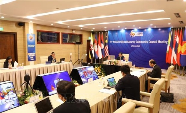 Laos praises Vietnam’s performance as ASEAN Chair