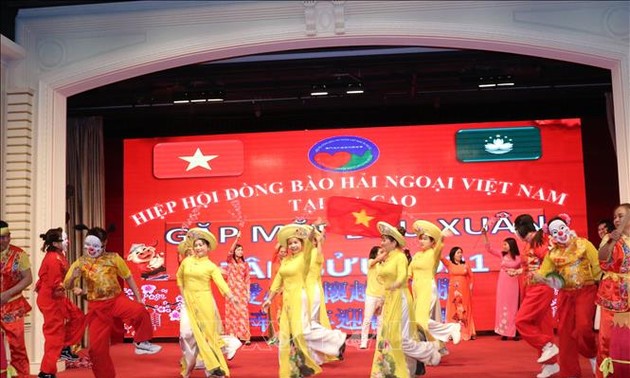 Vietnamese expats in Macau (China) gather for Tet