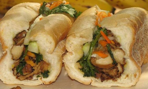 Сэндвич «баньми» по-вьетнамски - самая вкусная уличная еда в мире