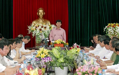 Премьер-министр Нгуен Тан Зунг провёл рабочую встречу с руководством Виньлонг