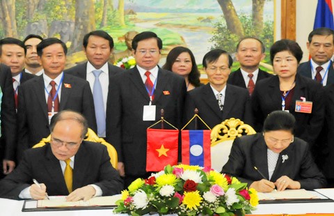 Стремление к дальнейшему развитию традиционной дружбы между Вьетнамом и Лаосом