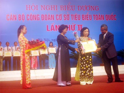 2-й слёт активистов местных профсоюзных организаций Вьетнама