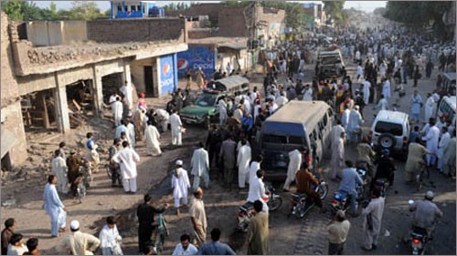 17 человек погибли при взрыве бомбы в Пакистане