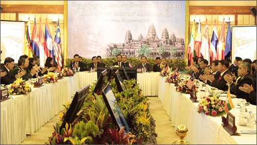 Укрепление единства внутри АСЕАН ради гармонии и безопасности в обществе