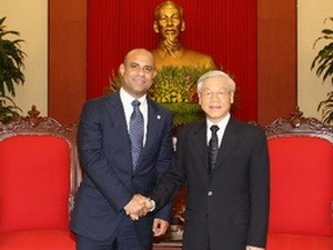 Руководители Вьетнама приняли премьер-министра Республики Гаити