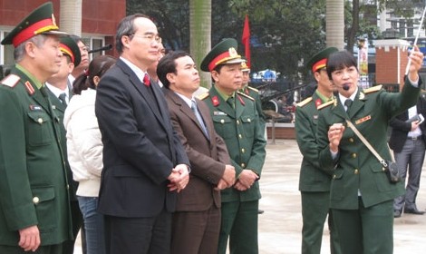 Вице-премьер Нгуен Тхиен Нян посетил музеи в Ханое