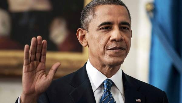 Обама официально вступил в должность президента США во второй раз
