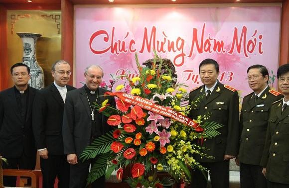 МОБ Вьетнама приняло непостоянного спецпосланника Ватикана во Вьетнаме