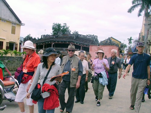Число туристов в центральновьетнамских провинциях значительно выросло