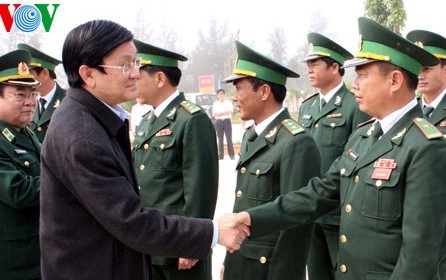 Президент Чыонг Тан Шанг посетил провинцию Куангбинь с рабочим визитом