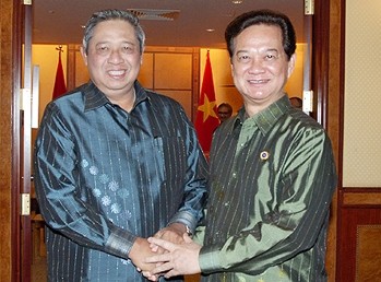 Деятельность премьер-министра Нгуен Тан Зунга на 22-м саммите АСЕАН