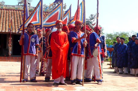 В Куангнгае тщательно готовятся к церемонии угощения и проводов солдат-защитников островов Хоангша