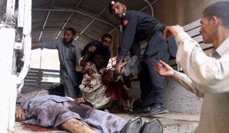 В результате двойного взрыва в Пакистане погибли и получили ранения около 40 человек