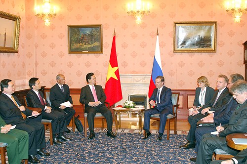 Нгуен Тан Зунг и Дмитрий Медведев провели совместную пресс-конференцию