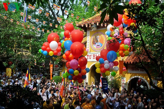 МВД СРВ поздравило Вьетнамскую буддийскую сангху с Днём рождения Будды