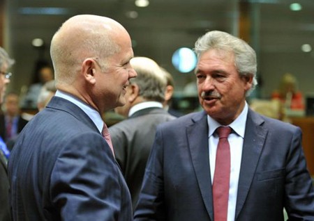 ЕС принял решение снять эмбарго на поставки оружия сирийской оппозиции