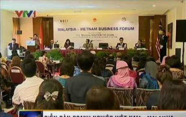 В Куала-Лумпуре состоялся вьетнамо-малайзийский бизнес-форум