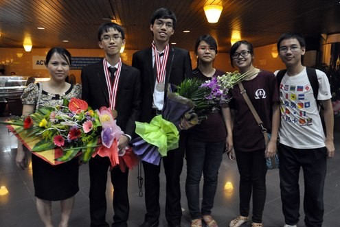 Вьетнамcкие школьники завоевали золотые медали на международной Олимпиаде по физике