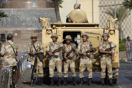 ЕС призвал египетскую армию не вмешиваться в политическую жизнь в стране