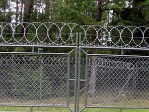 ЦРУ обвиняется в создании тайных тюрьем в Польше