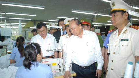 Вице-премьер Нгуен Суан Фук проверил выполнение решения о специальной амнистии
