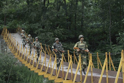 Пакистан вызвал к себе представителя Индии в связи с нападением на границу в районе Кашмир