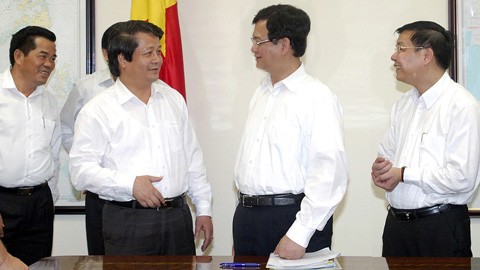 Нгуен Тан Зунг провёл рабочие встречи с руководителями провинций Футхо и Ханам