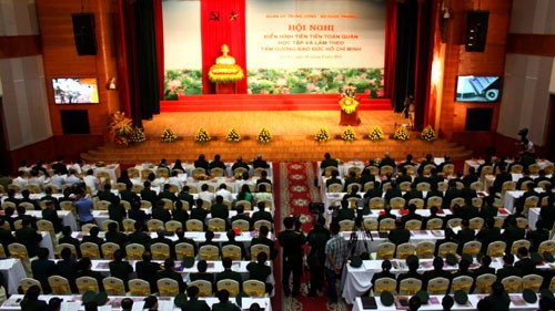 Конференция примерных активистов кампании «Учиться и работать по примеру Хо Ши Мина»