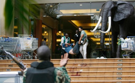 Число жертв стрельбы в торговом центре в Кении увеличилось