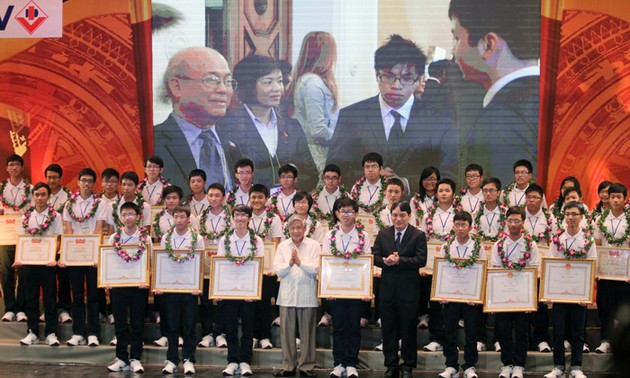Премьер-министр СРВ: вся политическая система приложит все усилия для развития образования