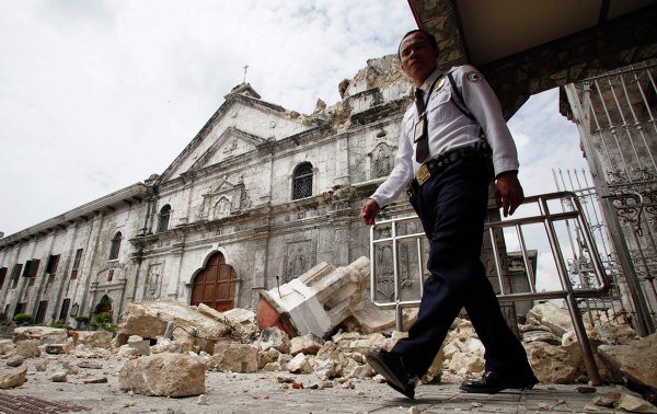 Число пострадавших от землетрясения на Филиппинах растёт