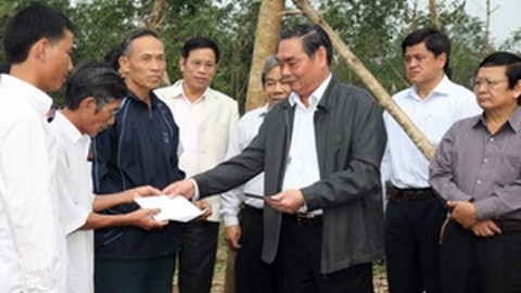 Член политбюро ЦК КПВ Ле Хонг Ань посетил провинцию Хатинь