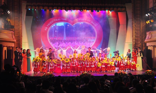 Концерт, посвяшенный рождению 90-миллионного гражданина Вьетнама