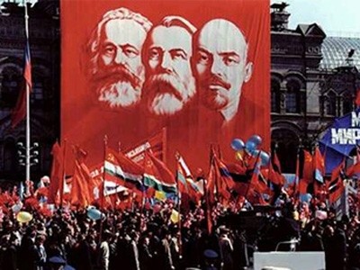 В мире отмечают 96-ю годовщину со дня Победы Великой Октябрьской Революции