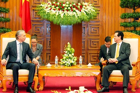 Премьер-министр СРВ Нгуен Тан Зунг принял гендиректора компании «Газпром нефть»