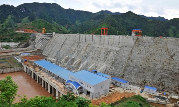 Парламент Вьетнаме обсуждает проекты строительства ГЭС