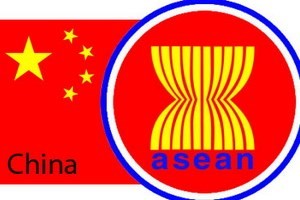 АСЕАН и Китай отмечали 10-летие установления отношений стратегического партнёрства