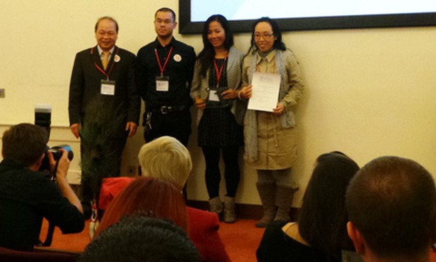Школа вьетнамского языка в Великобритании получила приз от Британской Академии