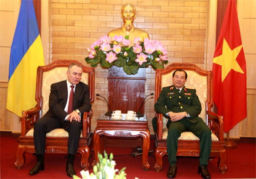 Вьетнам и Украина расширяют сотрудничество в подготовке военно-прокурорских кадров