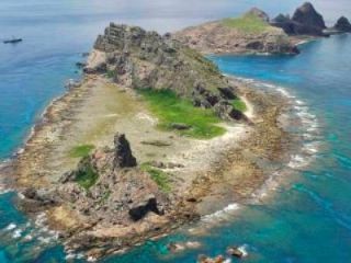 Китайские военные корабли вторглись в зону спорных с Японией островов