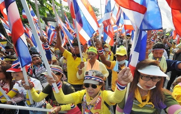В Таиланде: демонстранты проникли в Дом правительства