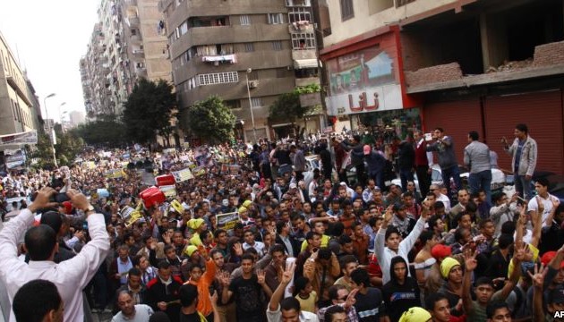 Египет: столкновения между сторонниками Мурси и полицейскими