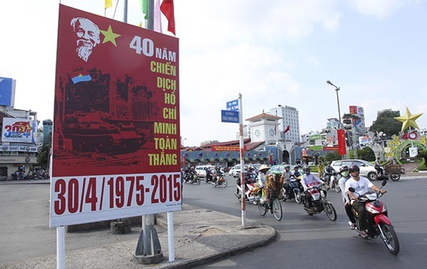 Страны мира поздравили Вьетнам с Днём воссоединения страны