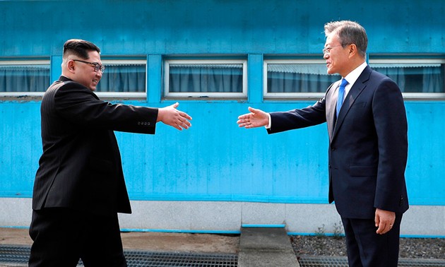 Лидеры КНДР и Республики Корея начали переговоры